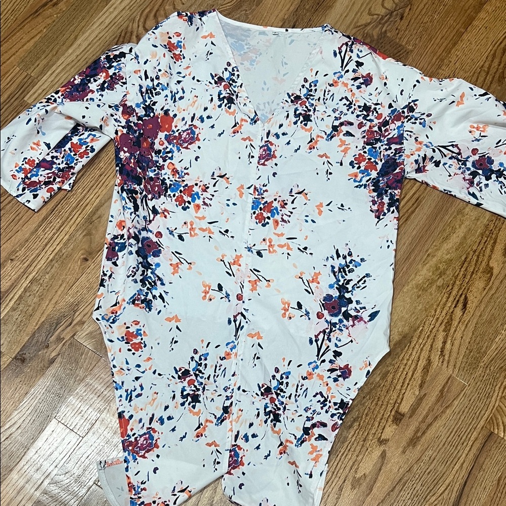 Floral V-Neck Blouse